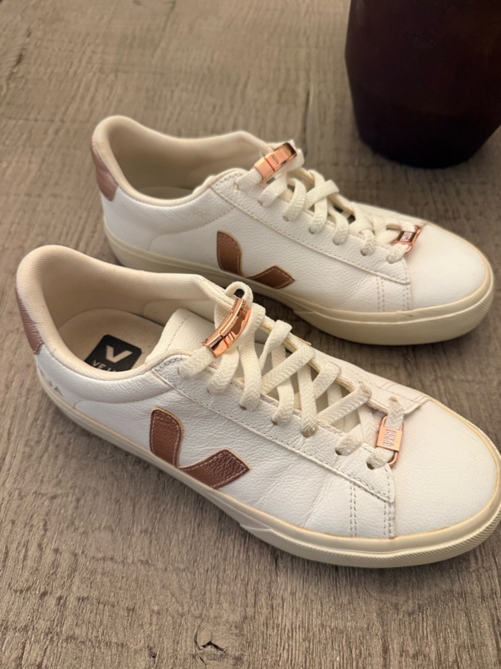 Beautiful Veja White Leather Low-Top Sneakers with Rose Gold logo details